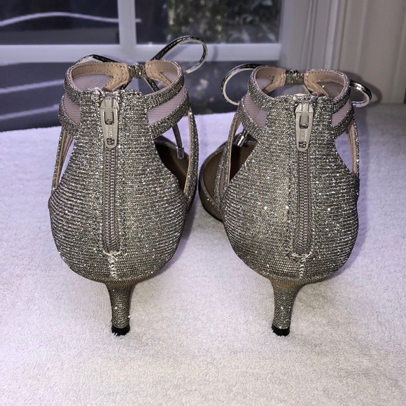 NEW! Nina Cheri illusion Silver Dress sandals - Picture 4 of 8